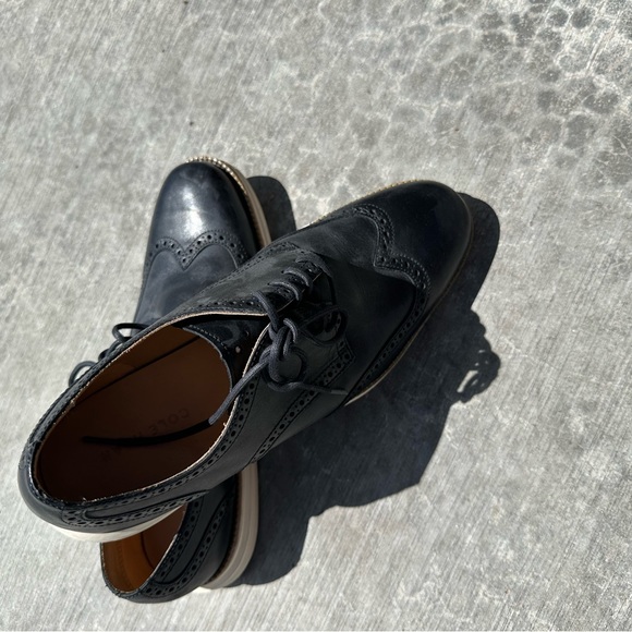 Like-New Cole Haan Men's ØriginalGrand Wingtip Oxford size 11 - Picture 2 of 6